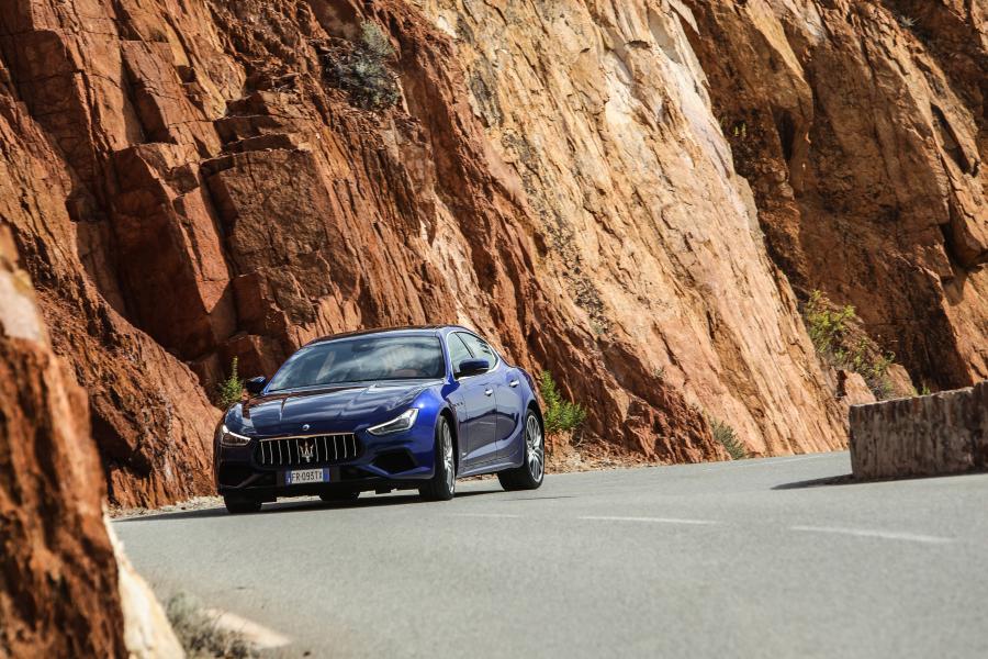  Maserati Ghibli S Q4 GranSport 2017 года  (фото 19 из 48)
